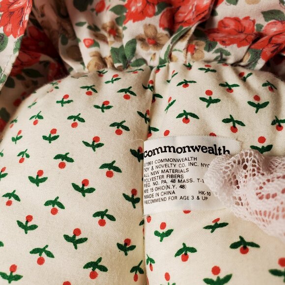 Vintage 1991 Commonwealth Toy Rag Doll Yarn Hair Floral Dress Stitched Face 17" - Picture 6 of 6